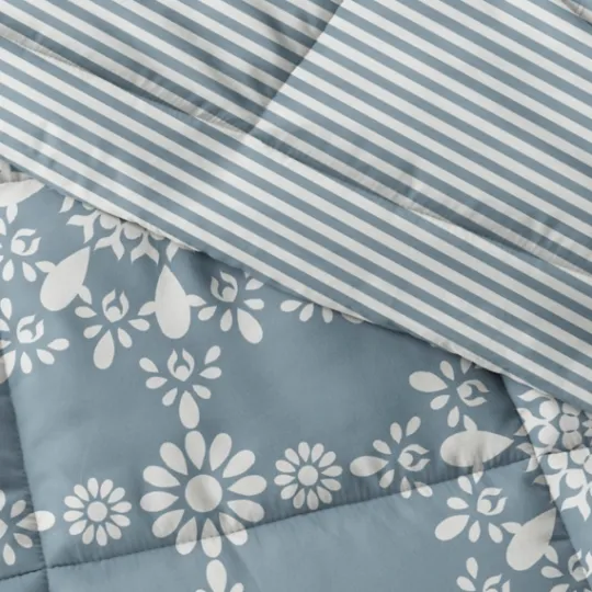 Kirkland's Home Daisy Medallion Queen 3-Pc. Comforter Set- Comforters