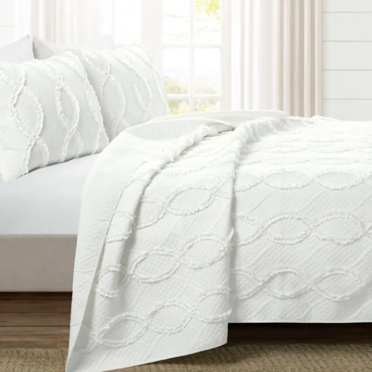 Kirkland's Home Daisy Trellis Ruffles 3-Pc. Queen Quilt Set- Quilts