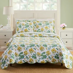 Kirkland's Home English Meadow 3-Pc. Queen Quilt Set- Quilts