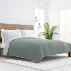 Kirkland's Home Green Scalloped Reversible 3-Pc. King Quilt Set- Quilts
