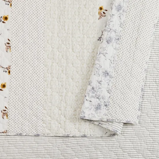 Kirkland's Home Jessica Simpson Floral Endora Queen Quilt Set- Quilts