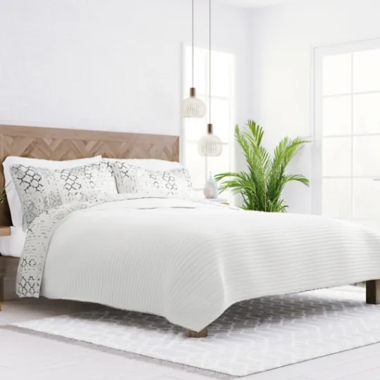 Kirkland's Home White Trellis Reversible 2-Pc. Twin Quilt Set- Quilts