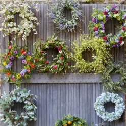 Kirkland's Home White Wild Daisies Wreath- Wreaths